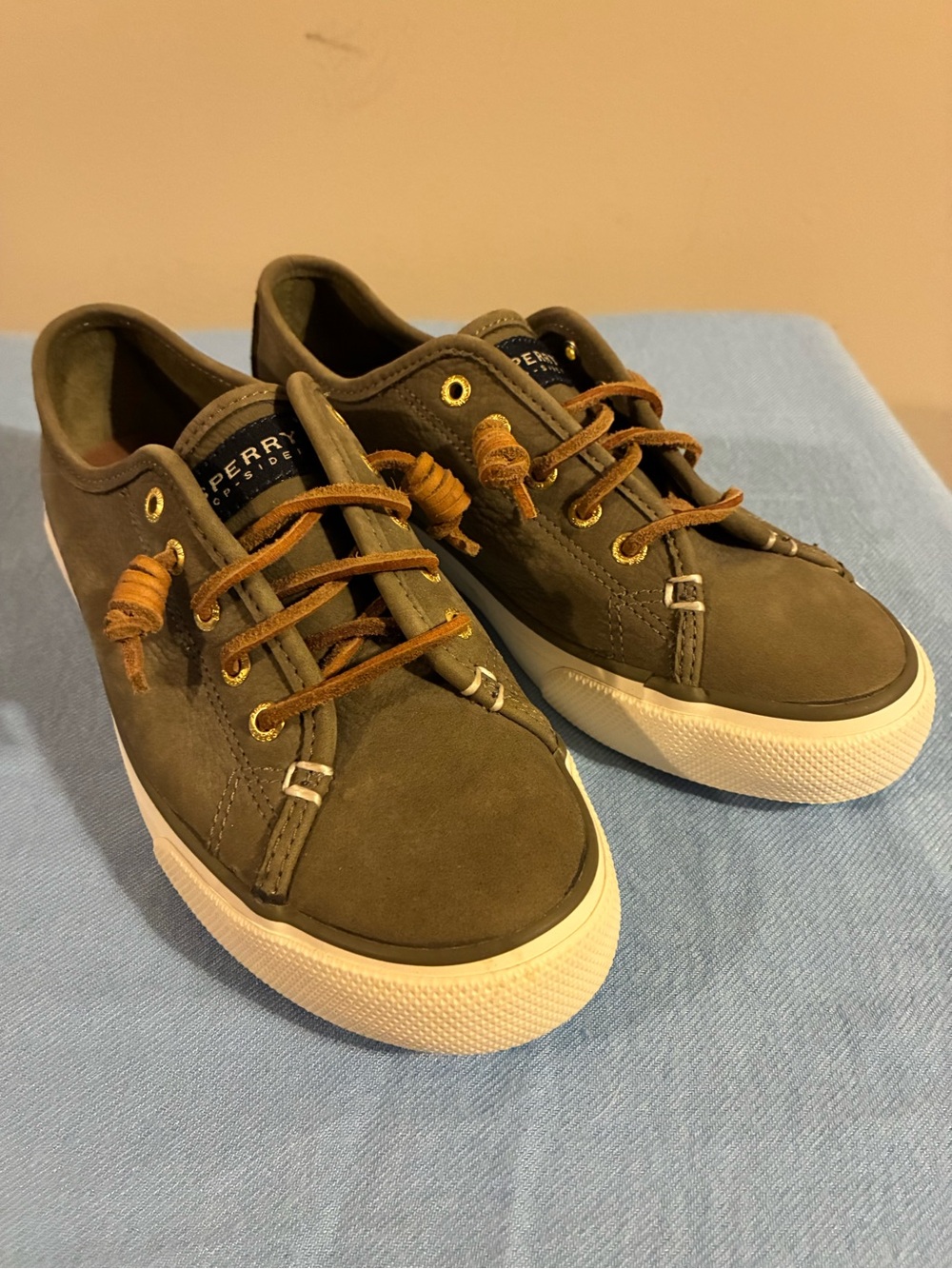 Sperry Olive Suede Boat Sneakers with Tan Laces NWOT - Picture 2 of 5